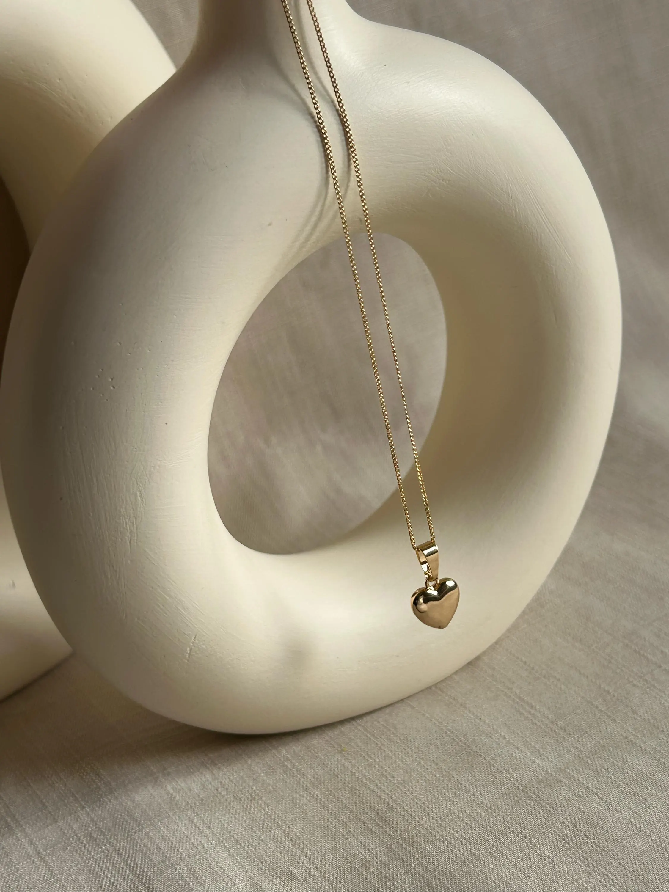 Gold Heart Pendant Necklace, Tiny Necklace, Minimalist Necklace, Heart Necklace, Perfect Everyday Necklace, Trendy Jewelry, Dainty Necklace