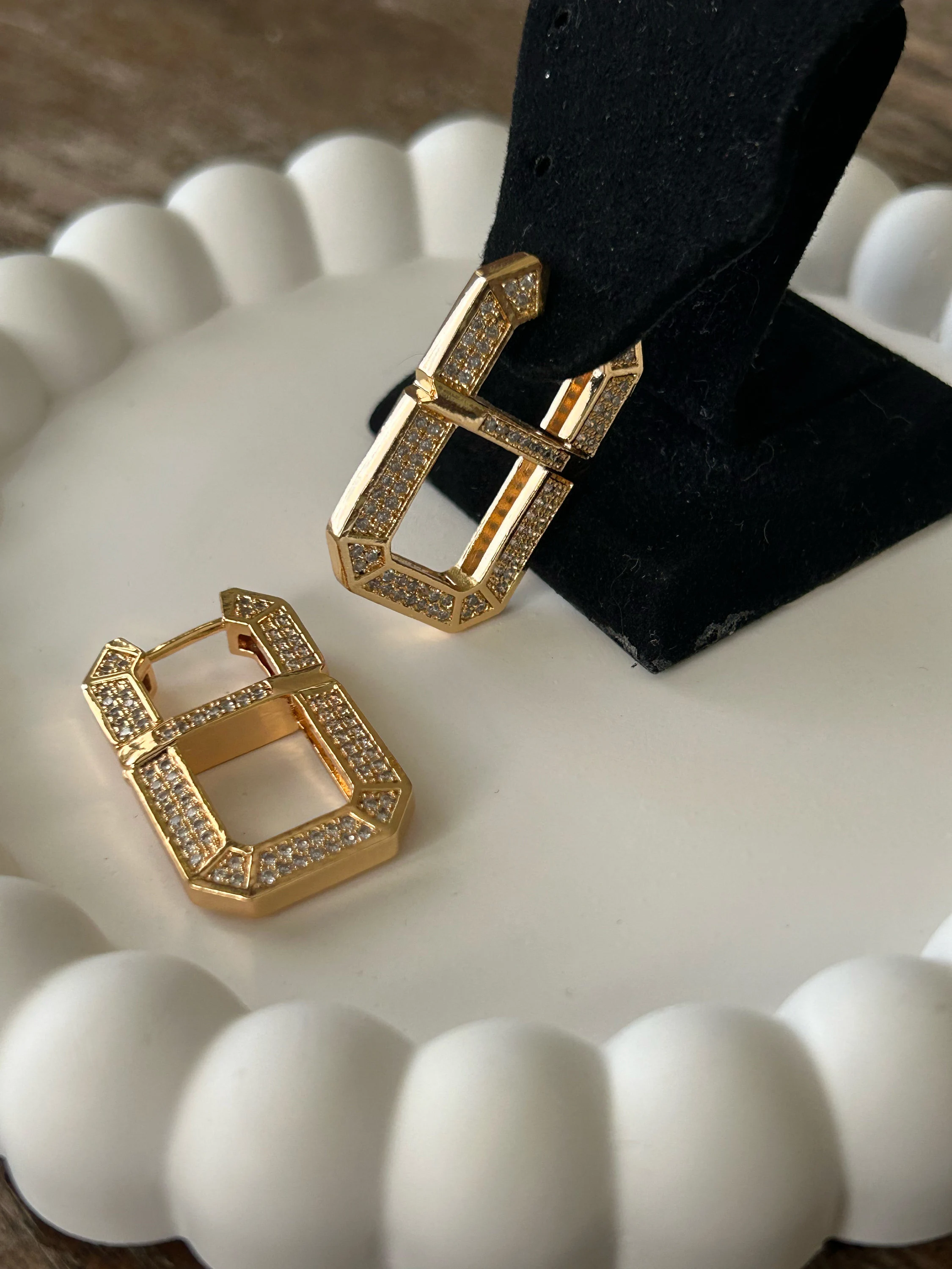 Gold Frame Earrings, Rectangle Drop Earrings, Dainty Earrings, Dainty Gold Dangle Earrings, Perfect For Everyday Earring, Gift For Women