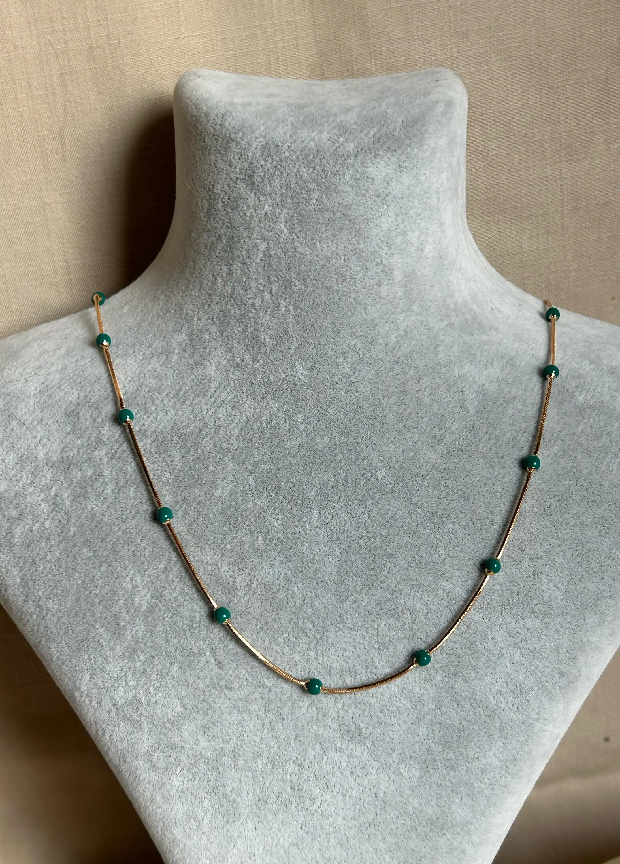 Gold Satellite Chain Necklace, Tiny Necklace, Green Beaded Necklace, Minimalist Necklace, Perfect Everyday Necklace, Trendy Jewelry, Dainty